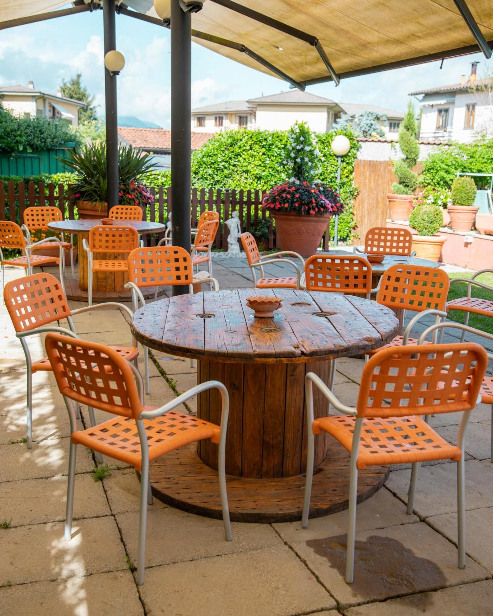 Hotel Ristorante La Lanterna Castelnuovo di Garfagnana Exterior foto